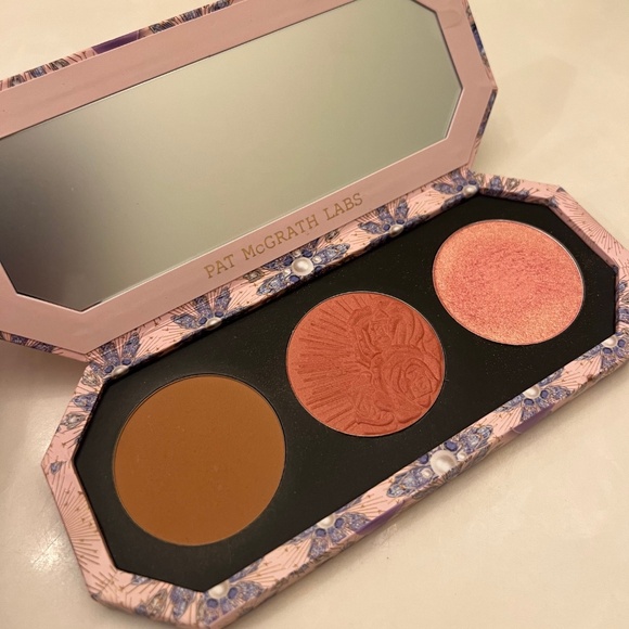 PAT MCGRATH LABS Nirvana in Bloom - Blush, Bronze, and Glow Highlighter Trio - Picture 4 of 5